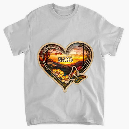 Personalisiertes Weihnachts-Mama-Oma-Schmetterlings-Herz-buntes Glasmuster-T-Shirt