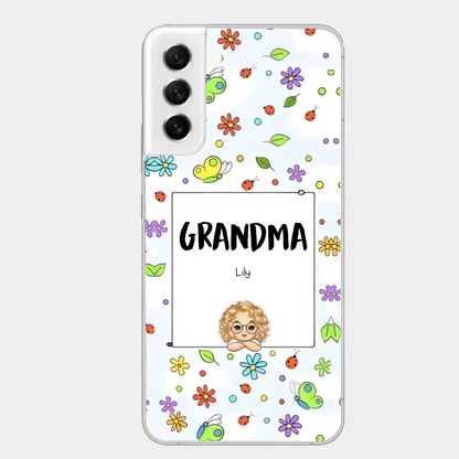 Personalisierte Oma mit Kindernamen, Blumen-Hintergrund, Geschenk für Oma, Handyhülle