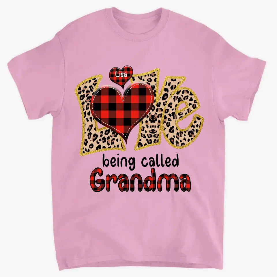 Personalisierte Kleidung mit „Love Called Granny“-Aufdruck