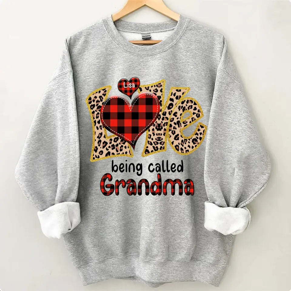 Personalisierte Kleidung mit „Love Called Granny“-Aufdruck
