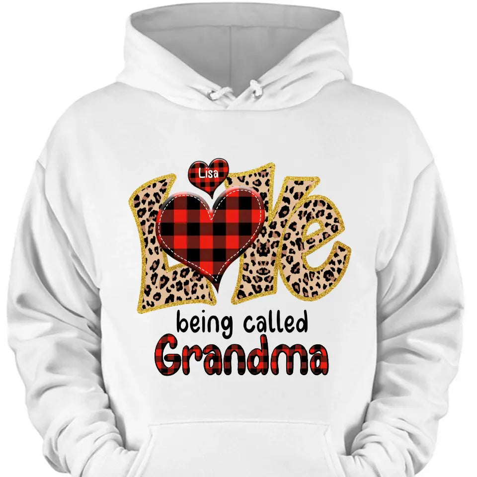 Personalisierte Kleidung mit „Love Called Granny“-Aufdruck